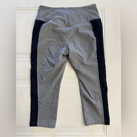Nike Dri Fit Leggings Mid Rise Pocket Athletic Women Medium Gray Black Yoga Run - Picture 6 of 6